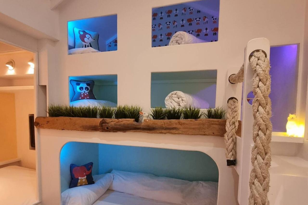 ברייטון Quirky Seaside Family Cottage Walk To The Waves! מראה חיצוני תמונה